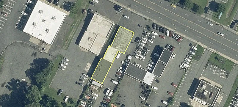 Auto Service Building with Bays