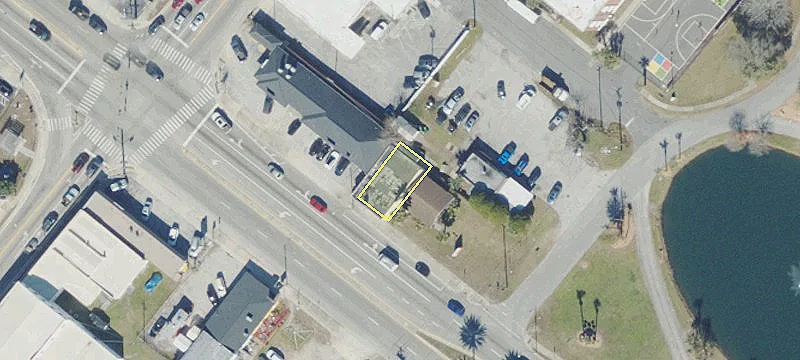 Commercial Building in Central Bunnell