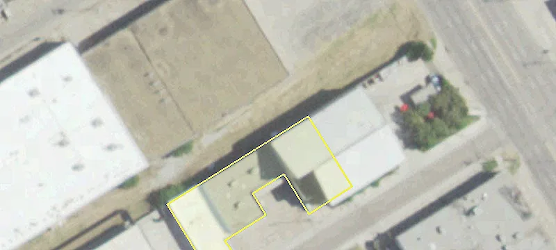 Riverfront Boulevard Versatile Commercial Building