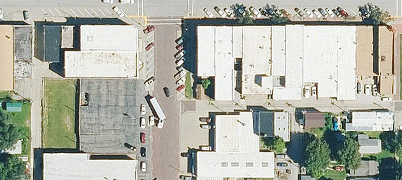 Renovated Holton Retail/Office Space