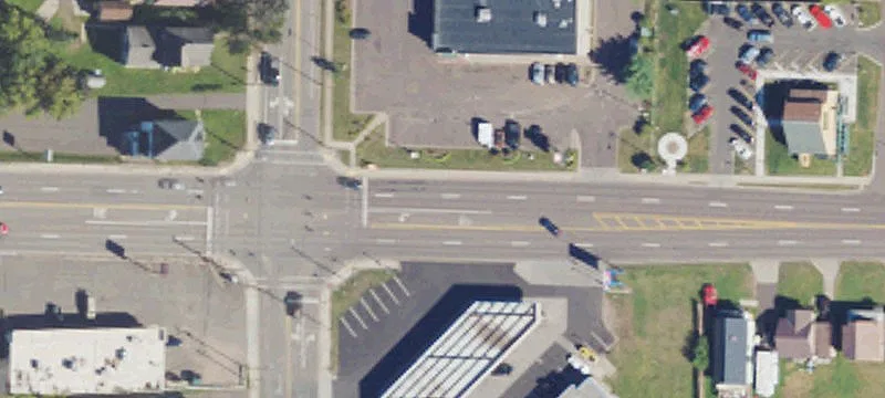 Commercial Office Building on Cloverland