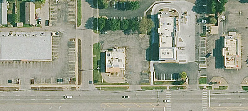 Freestanding Restaurant Near St. Joseph Hospital