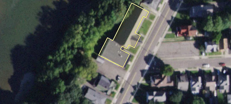 Spacious Building with Sanctuary