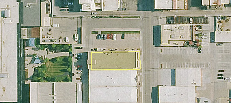 Showroom/Warehouse/Shop Space For Sale