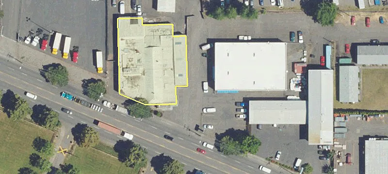 Industrial Building on Columbia Blvd