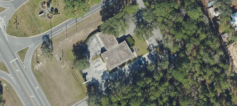 Commercial Building on US Highway