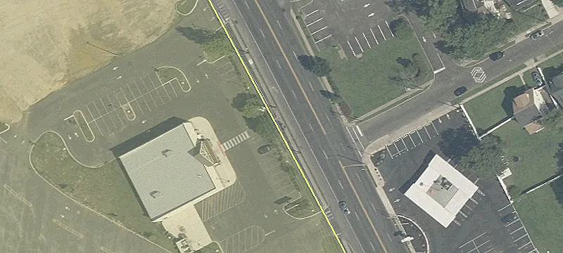 Transit-Oriented Industrial Building For Rent