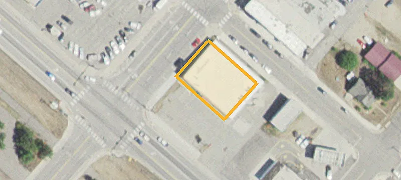 100 Front St