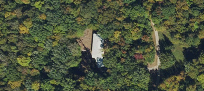 913 Peninsula Ln