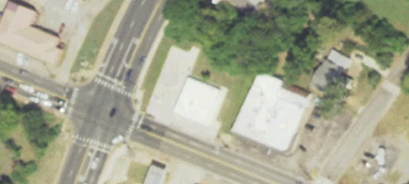 1005 Main St