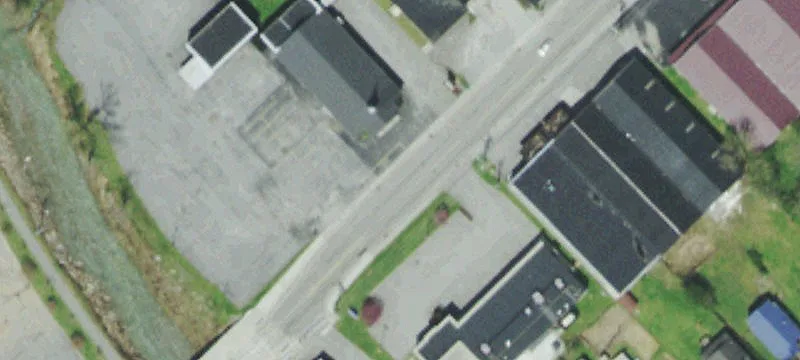305 River Dr