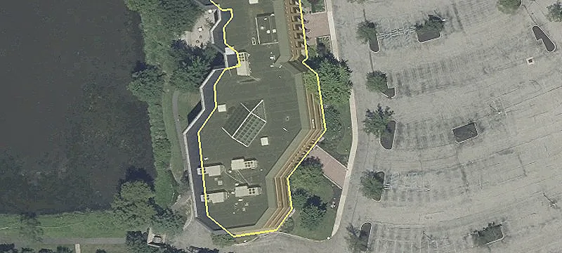 5 Greentree Ctr