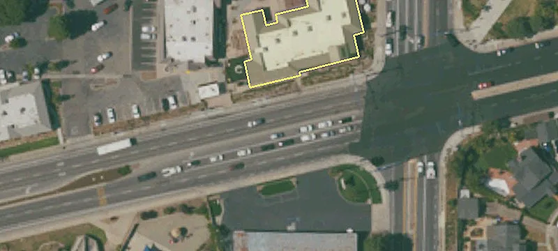 Nwc Tpke Rd & Hollister Ave