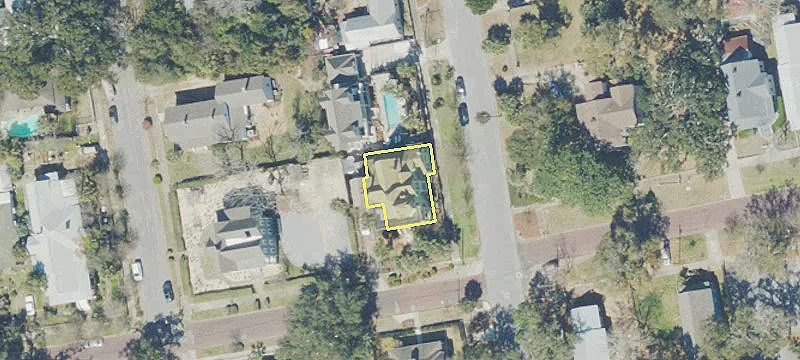 714 La Rua St