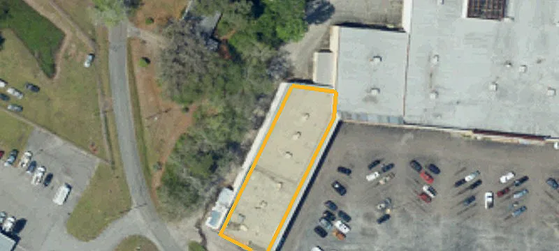 221 Robertson Blvd