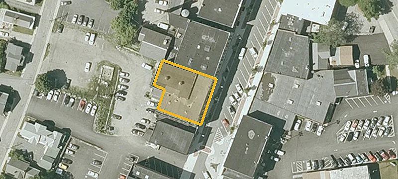 27-35 Pleasant St