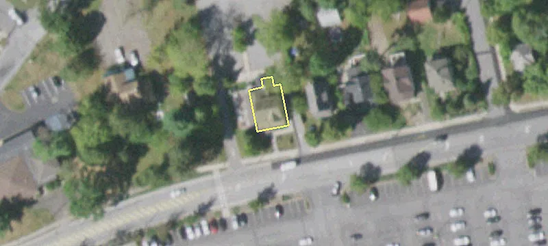 30 Quaker Ave