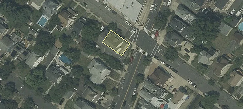 711 Kearny Ave