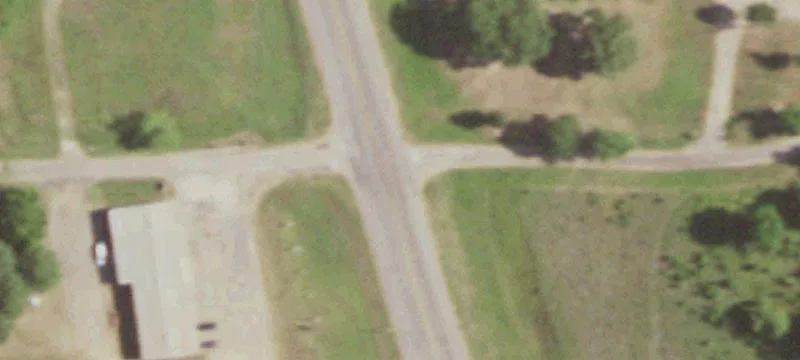 390 White Oak Ave