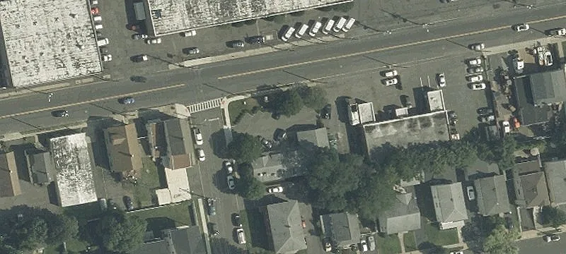 639 -645 Ave