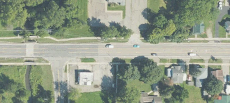 340 Grand Riv Ave