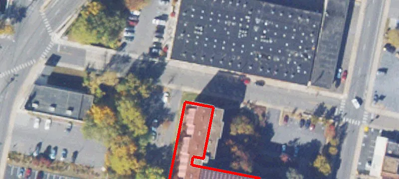 28 Rock St