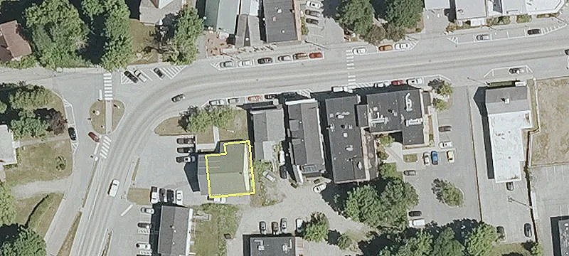 79 Lower Main St