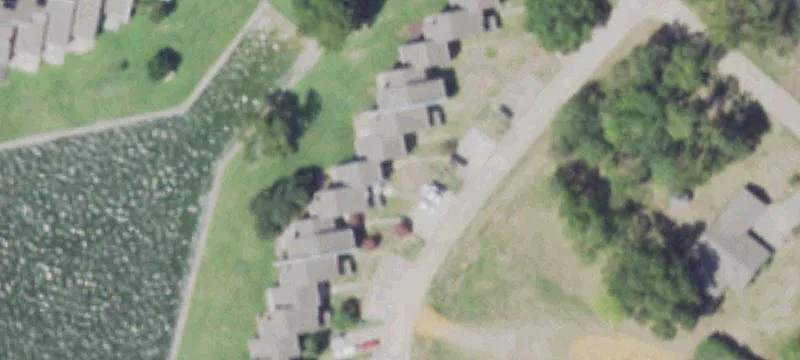 100 Edgewater Dr