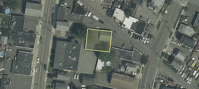 112-113 Voorhis Ln
