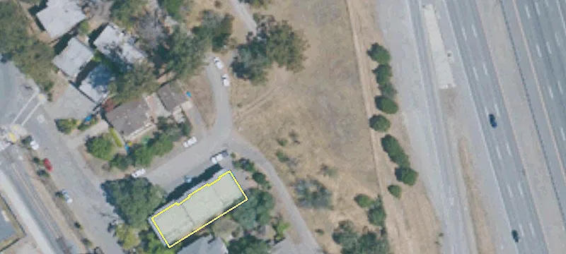 2 Madrone Ave