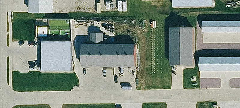 613 15 St