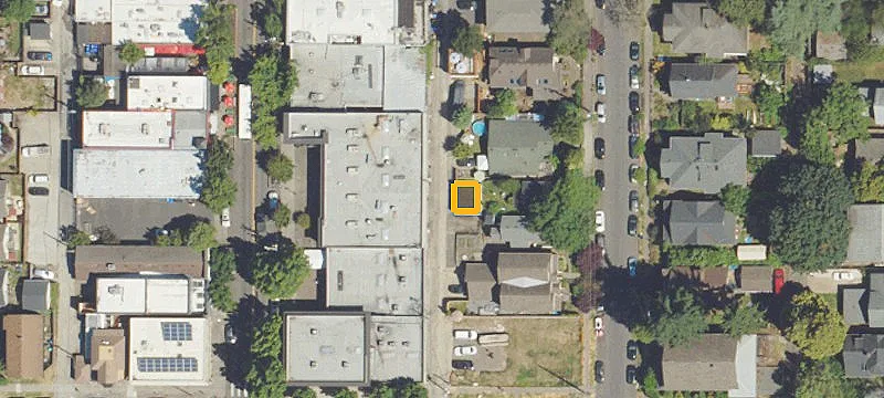 3932 Mississippi Ave