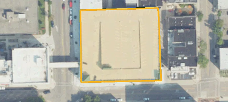 320 Rose St