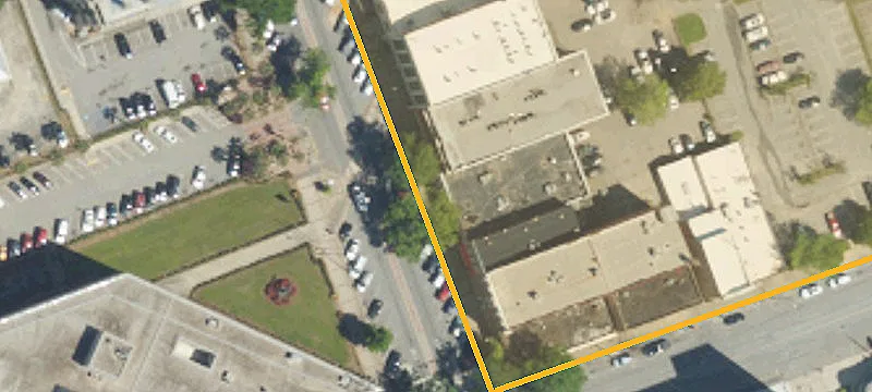 1716 Main St