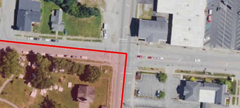 14 College St