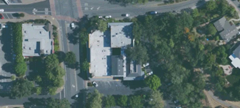 6200 Center St