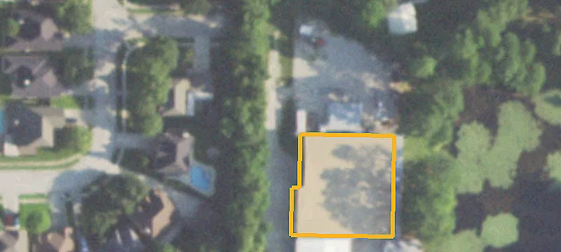 1515 Lakeville Dr