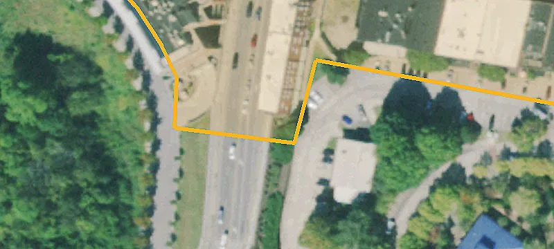 131 River St