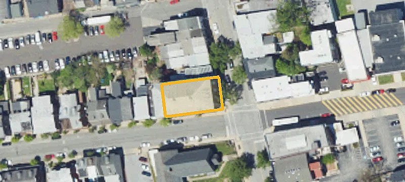 34 Main St
