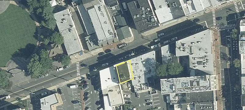 30 Front St