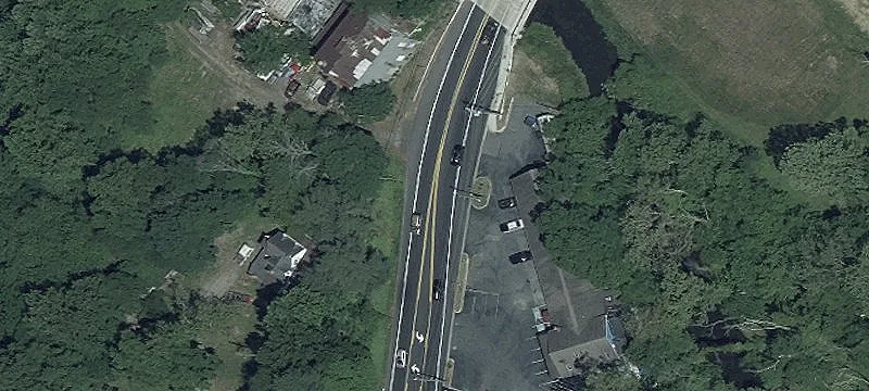300 Centreville Rd