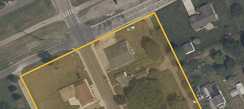 8135 Main St