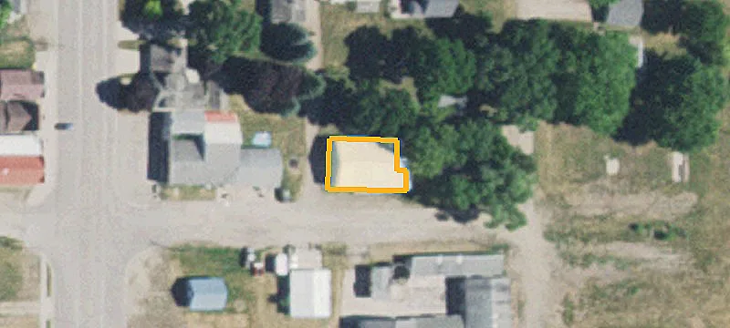14 Railroad Ave