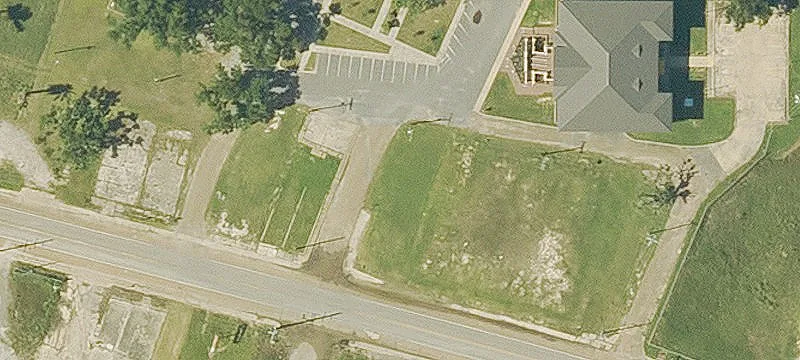 Twin Oaks Rd