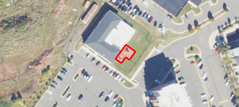 100 Nadia St