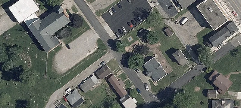 211 High St