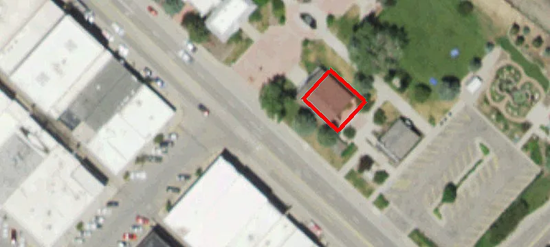 1001 Front St