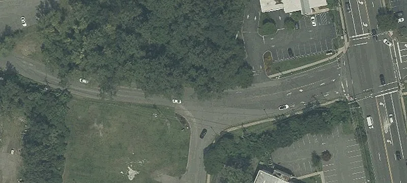 Elmwood Park Slater Dr & Riverfront Blvd