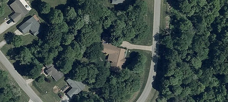 320 Woodlawn Cir