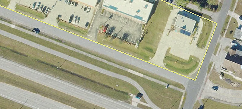 14575 Tamiami Trl